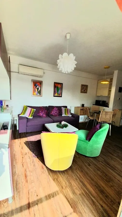Vindut! Inchis Apartment Bucharest